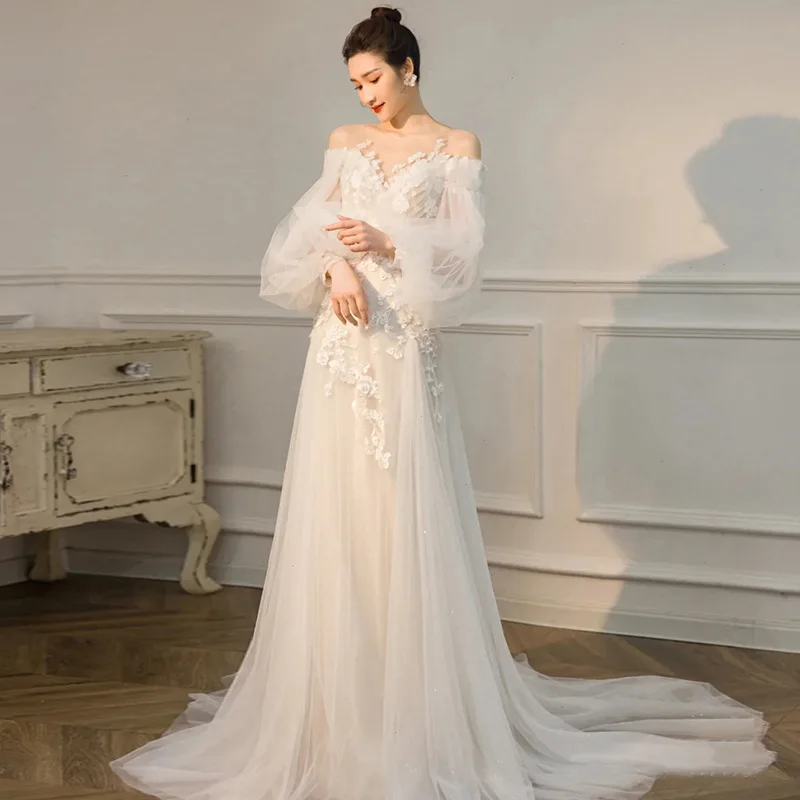 

French Light Wedding Dress 2026 New Style Temperament, Bride's Wedding High-end Feeling, Forest Style Welcome Veil, Small Tail
