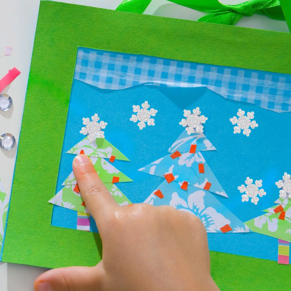 Matériel de bricolage pour coque de téléphone, 50 pièces, décorations de flocons de neige de noël, fournitures artisanales, breloques en résine, projets artistiques