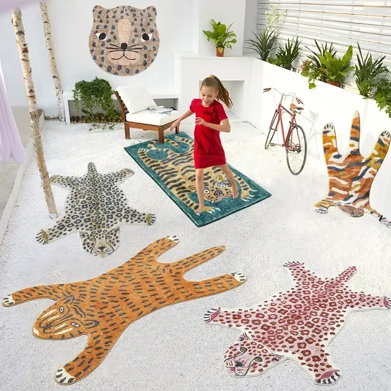 

Leopard Shaped Children's Bedroom Carpets Home Decor Light Luxury Fashion Minimalist Cute Cartoon IG Soft Bedside Polyester Rug