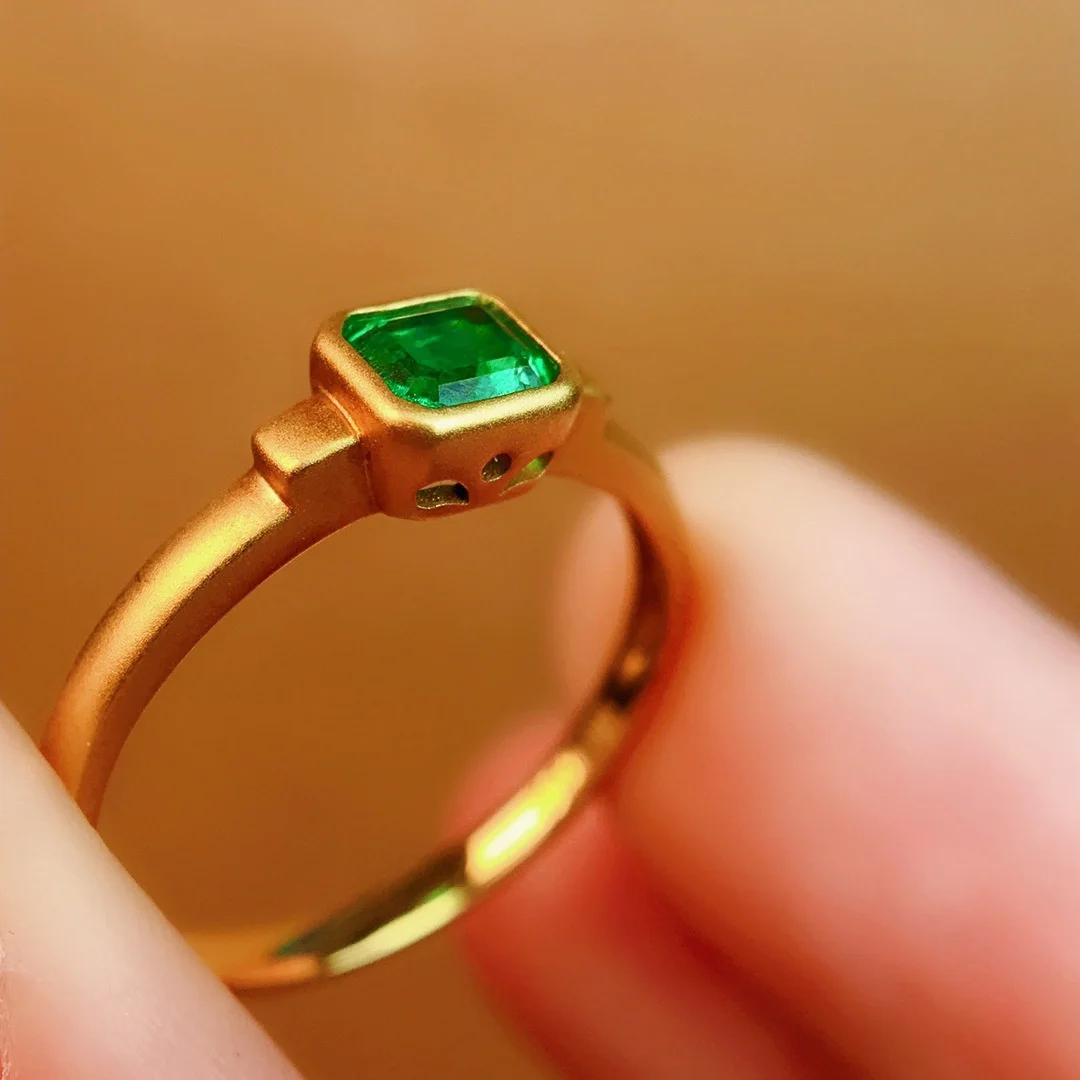 

Ins Genderless 925 Silver Princess Cut Emerald Ring 18K Yellow Gold Plated Green Gemstone Finger Band Vintage Solitaire Jewelry