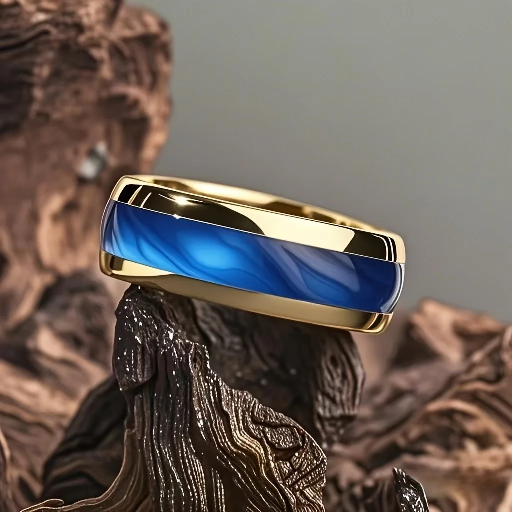 Modischer schwarzer Herrenring aus Edelstahl mit vulkanischer Lava und goldenem Folienmuster-Einlage – Ringe für Herren, Hochzeitsschmuck, Direktversand