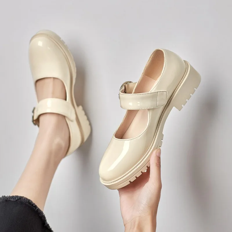 2026 Spring and Autumn Fashion Casual Sandals Elegant Black Office Walking Shoes Size 33-50