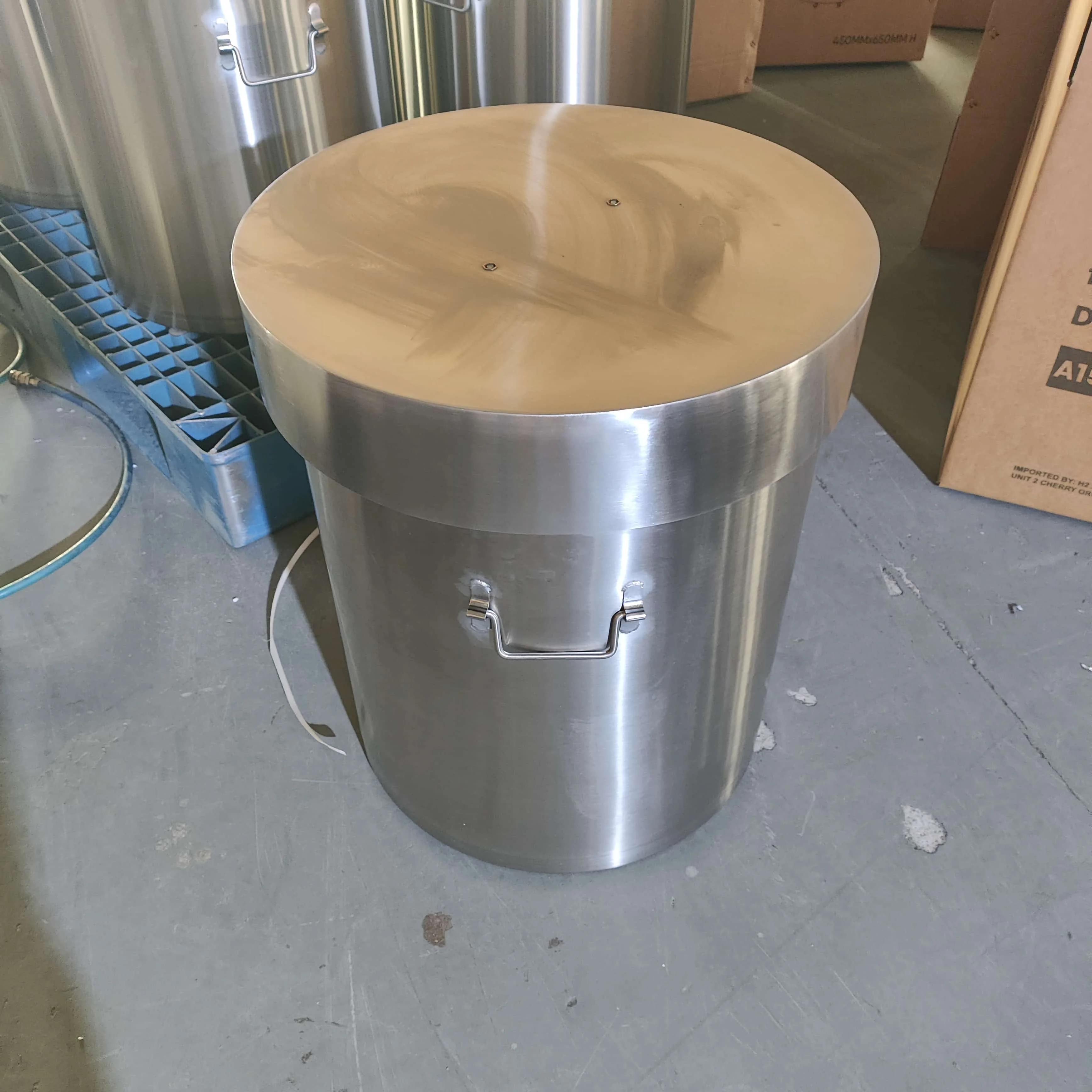 

High Quality Stainless Steel Soup Bucket Heightening Milk Barrel Rice Juice Bucket Tea Barrel Hotel Boiling Barrel With Lid