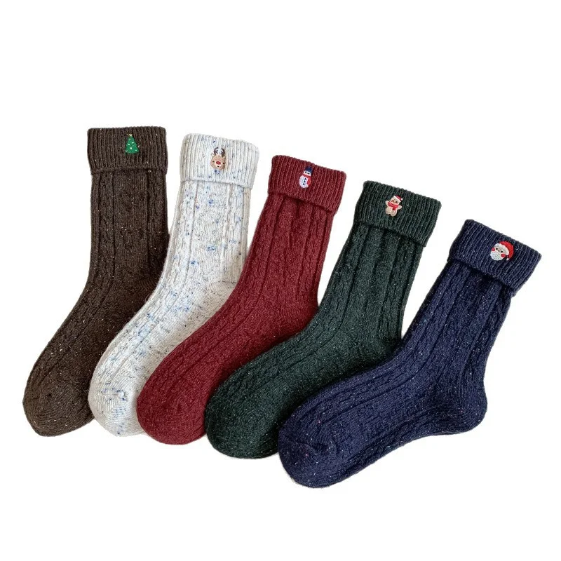 

New Christmas Stockings Women Socks For Autumn And Winter Fashion Women's Thick Warm Knitted Cartoon Embroidery Socks