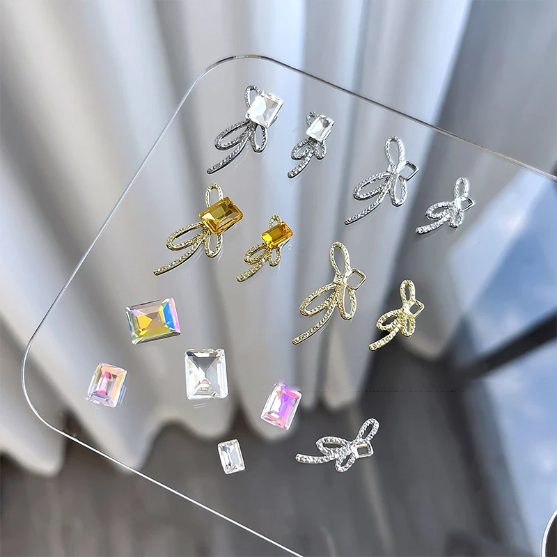 10 pçs diy decoração da arte do prego 3d tira/dourado laço brocas de unhas boca quadrada pode ser definido com diamantes para manicure design accessi