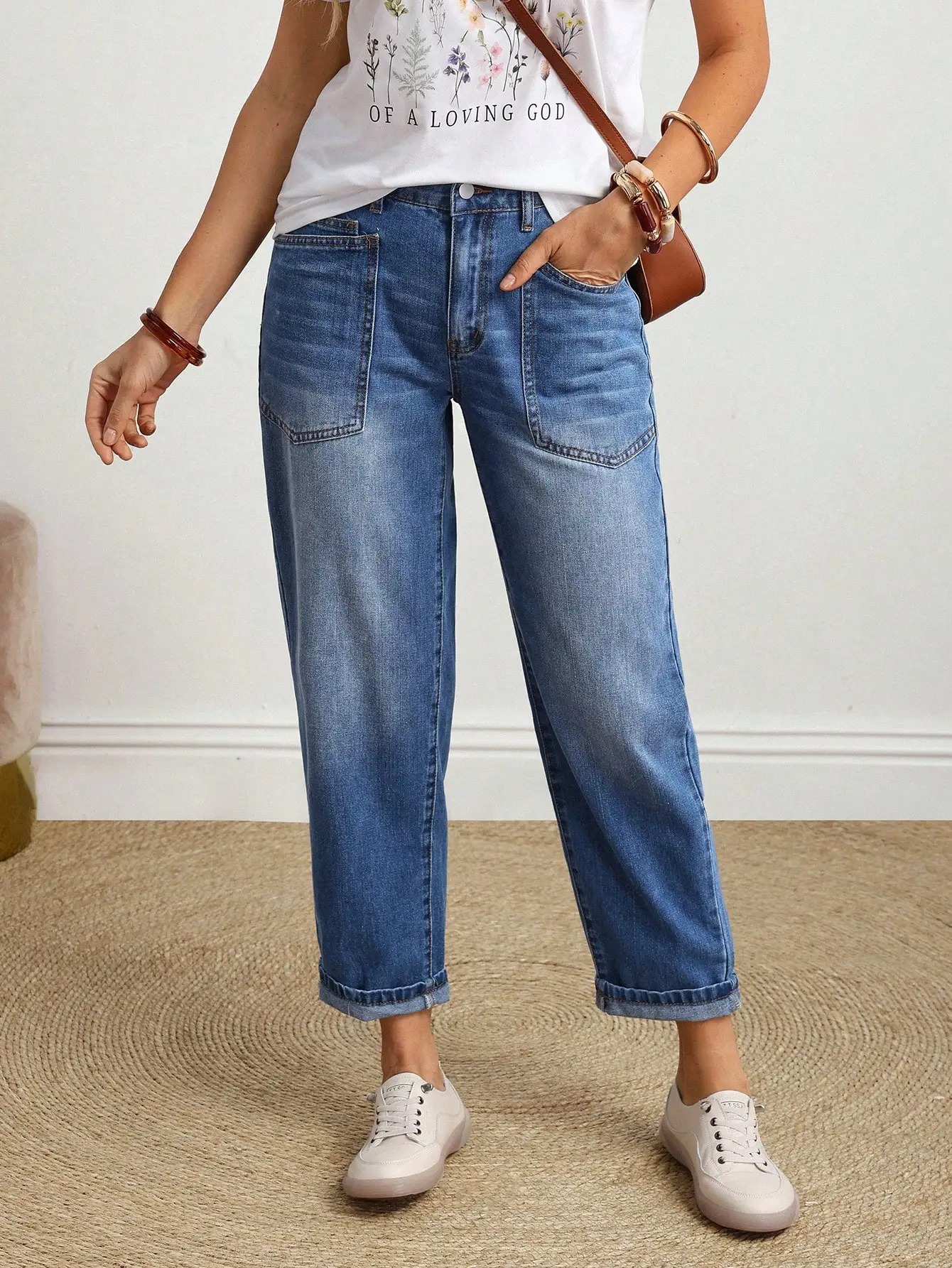 

Women's High Waist Loose Fit Denim Jeans with Front Pockets and Rolled Cuffs