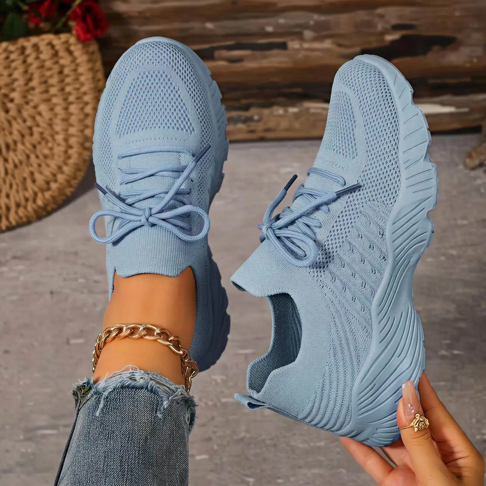 

Women's Lightweight Casual Shoes Breathable Fly Knit Sport Single Shoes Large Size Pure Color Comfortable Autumn Season