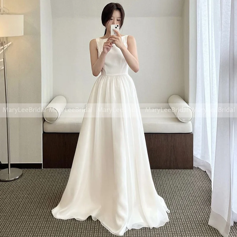 Vestido de novia minimalista sin mangas para playa, traje de novia coreano con escote de Joya, línea A, blanco marfil, barato, sencillo, 2023