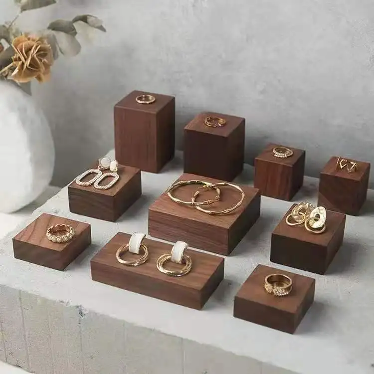 

Деревянная витрина для ювелирных изделий, реквизит, квадратный органайзер для ювелирных изделий, кольцо, браслет, дисплей, держатель для серег, хранения часов, деревянный кирпич