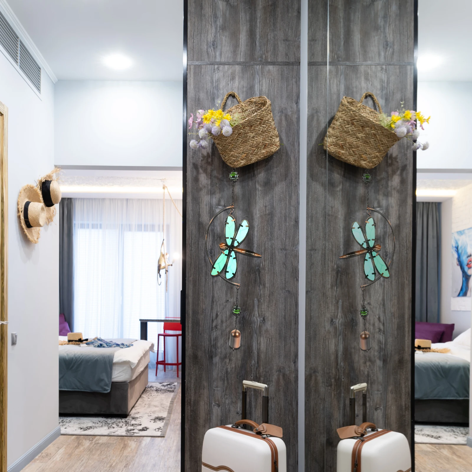 

Luminous Dragonfly Iron Wind Chimes Hanging Decorative Wind Bell for Garden Patio Balcony Home Outdoor Indoor Night Glow