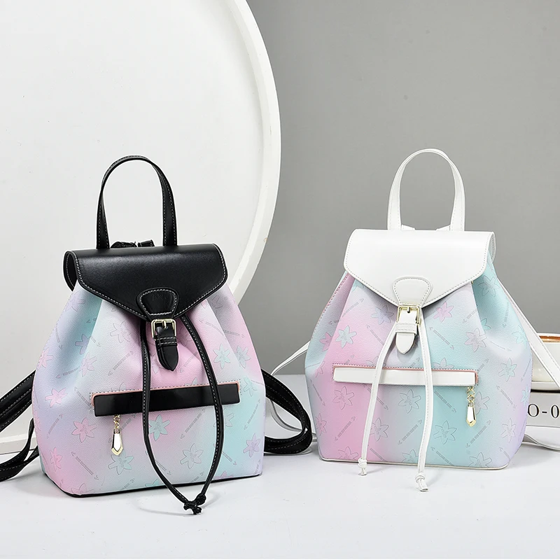 Stylish and beautiful gradient women backpack, the trend of light commuter travel backpack