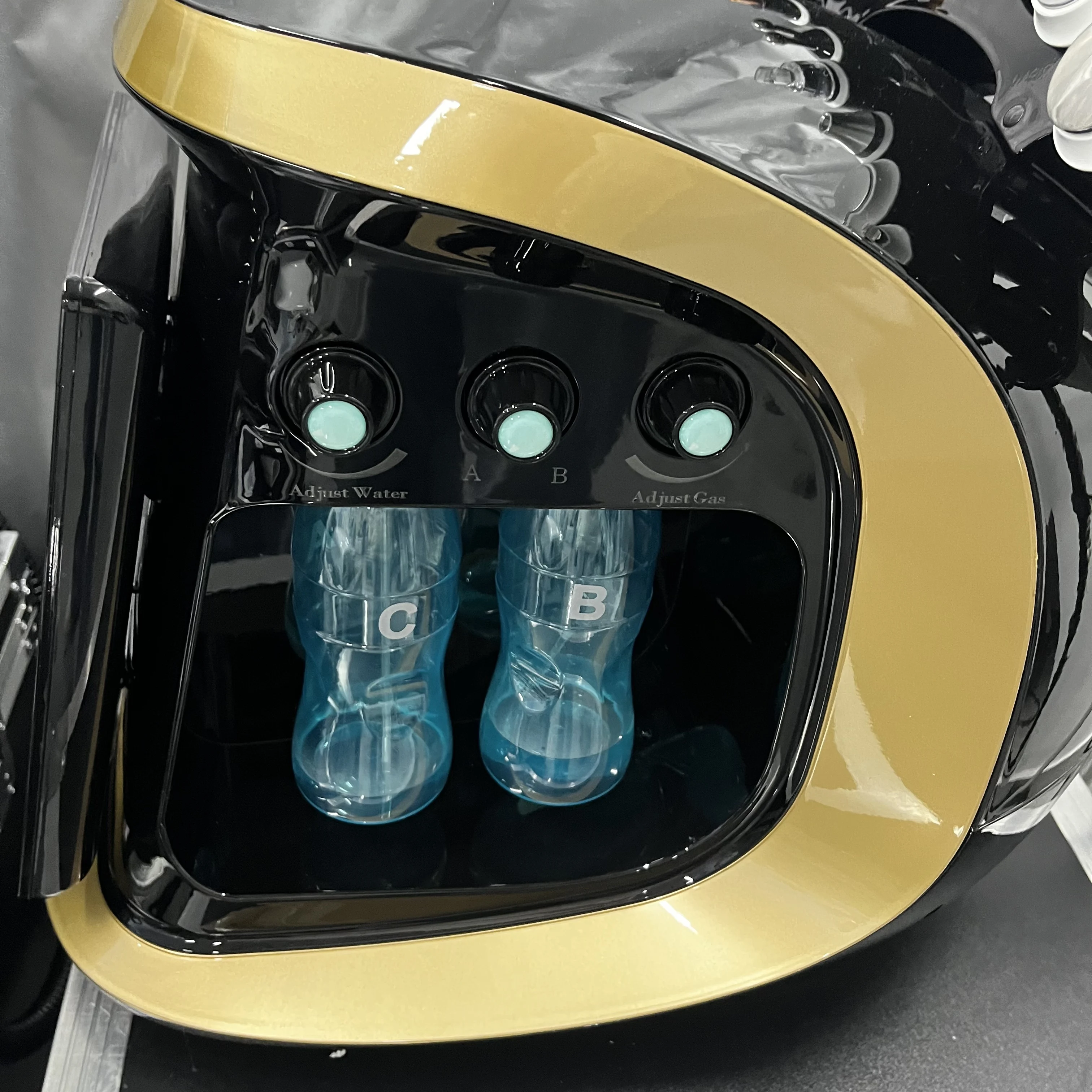 Hot Sale New Water Mill Sand Oxygen Ice Blue Intelligent Water Knife Peeling Small Bubble Ski Facial Mask Beauty Equipment