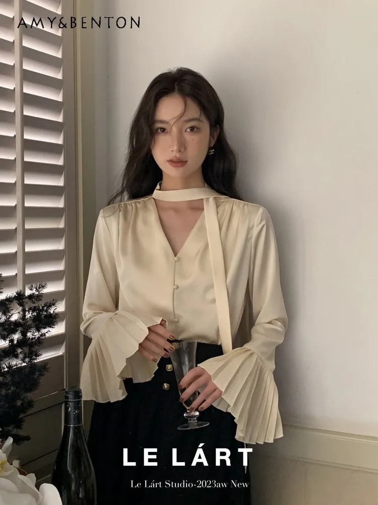 

Early Spring New High-Grade Elegant Flare Sleeve Ribbon Blouse Women All-Match Loose V-neck Shirt Gentle Elegant Fashion Shirts