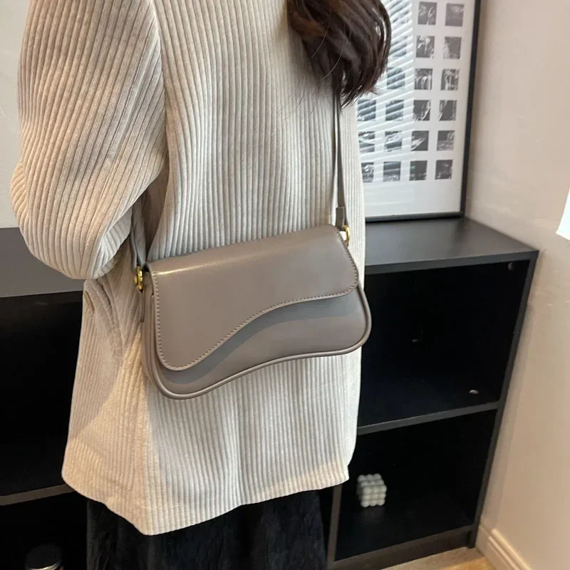 Sac à bandoulière polyvalent avec chaîne pour femme, sac à ati elles élégant, style haut de gamme, nouveau