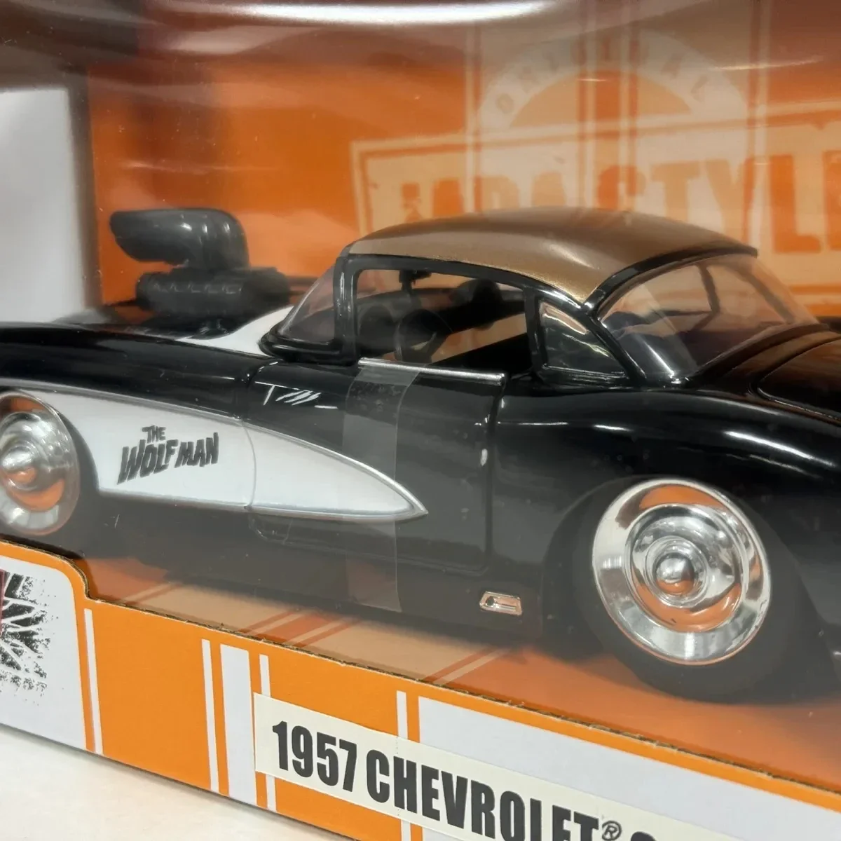 1:24 1957 Chevrolet CORVETTE Muscle car High Simulation Alloy Car Model Collectible Toy Gift Souvenir Display Ornament