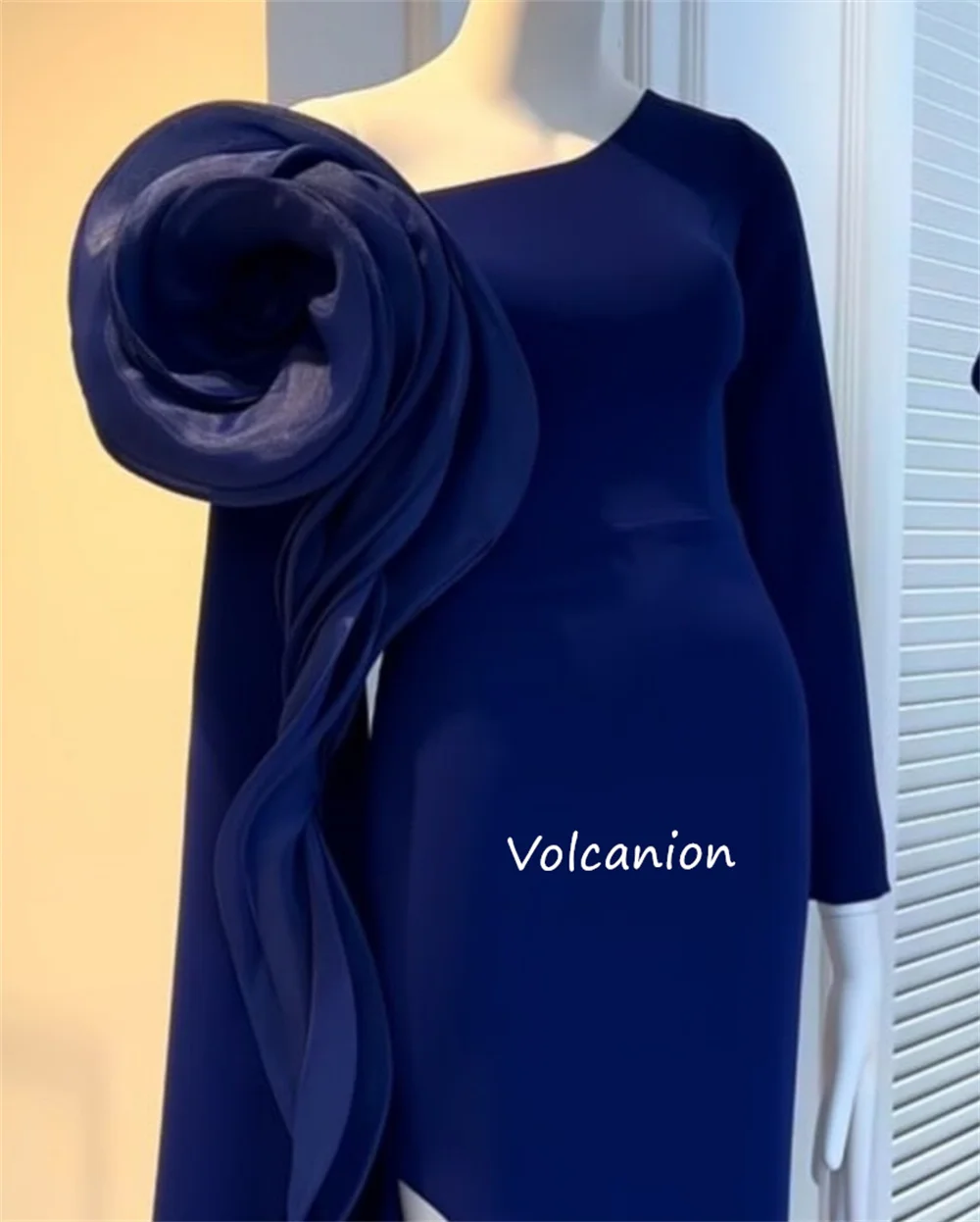 تخصيص جيرسي اليدوية زهرة خارج على الكتف فساتين طويلة غير متناظرة مناسبة مخصصة أزياء أنيقة مطابقة