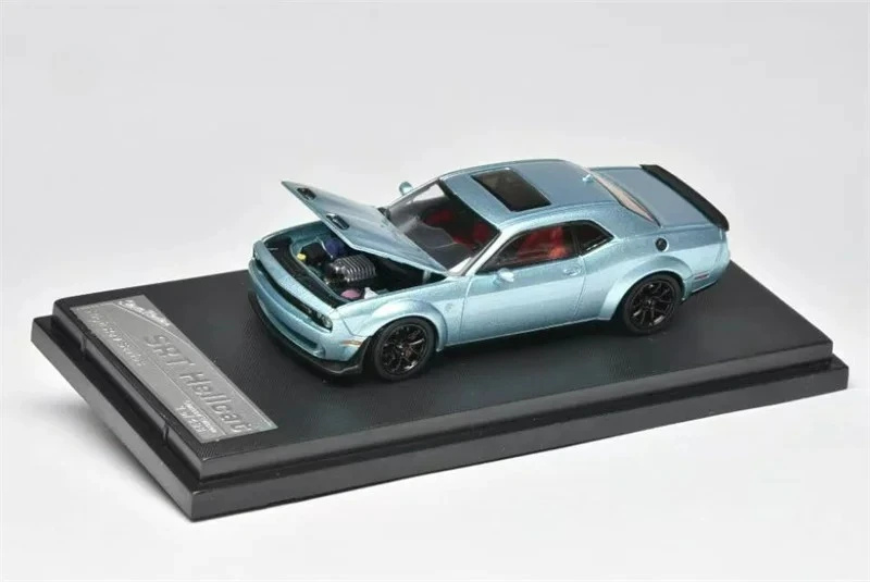 

Предпродажа Stance Hunters SH 1:64 Challenger SRT Hellcat Ice Blue, литая под давлением модель автомобиля, коллекция миниатюрных моделей