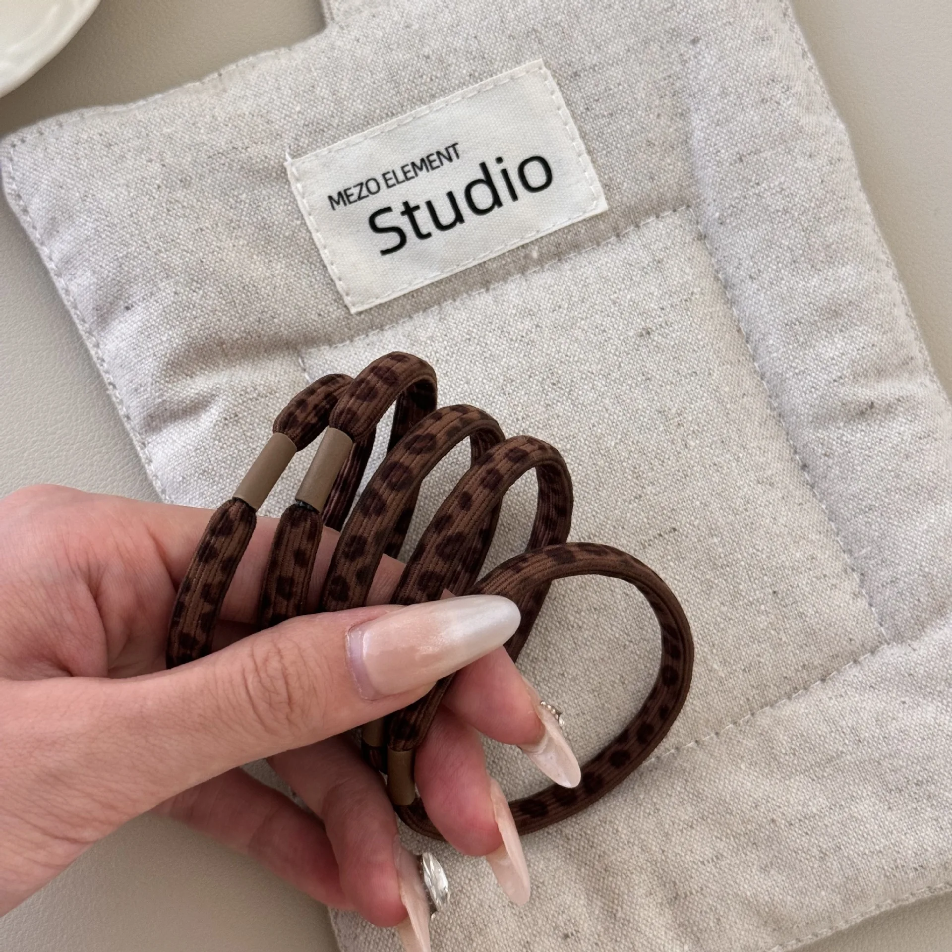 Set de 1/5 Piezas de Bandas Elásticas para el Cabello con Estampado de Leopardo Coreano, Accesorios para Niñas y Mujeres, Coleteros Elásticos Vintage para Maquillaje, Adultos, Kpop