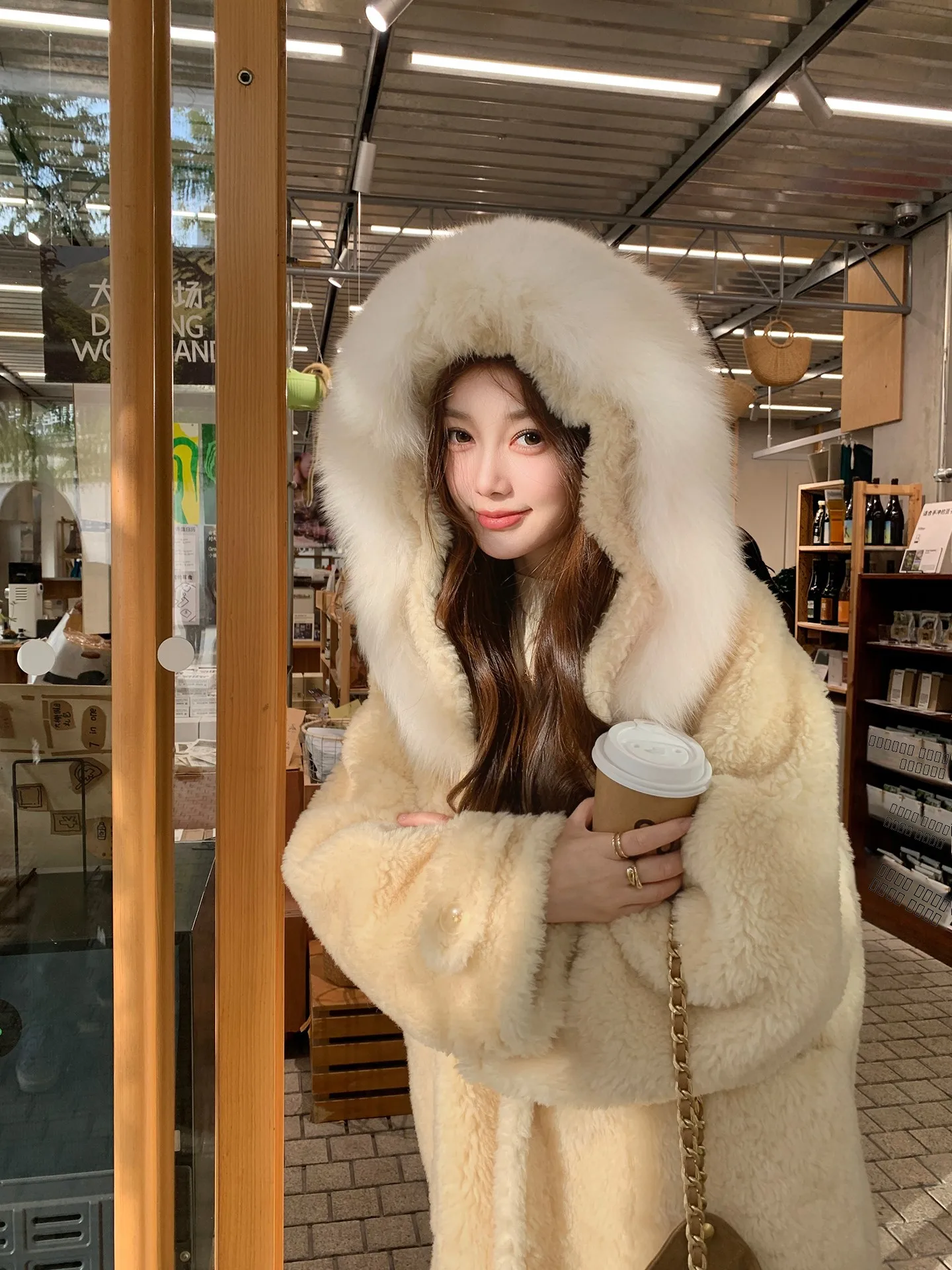 

Knot Miss eepskin Fur Coat Women's Outerwear 2025 New Winter Coat Comfortable Warm Windproof Long Sve