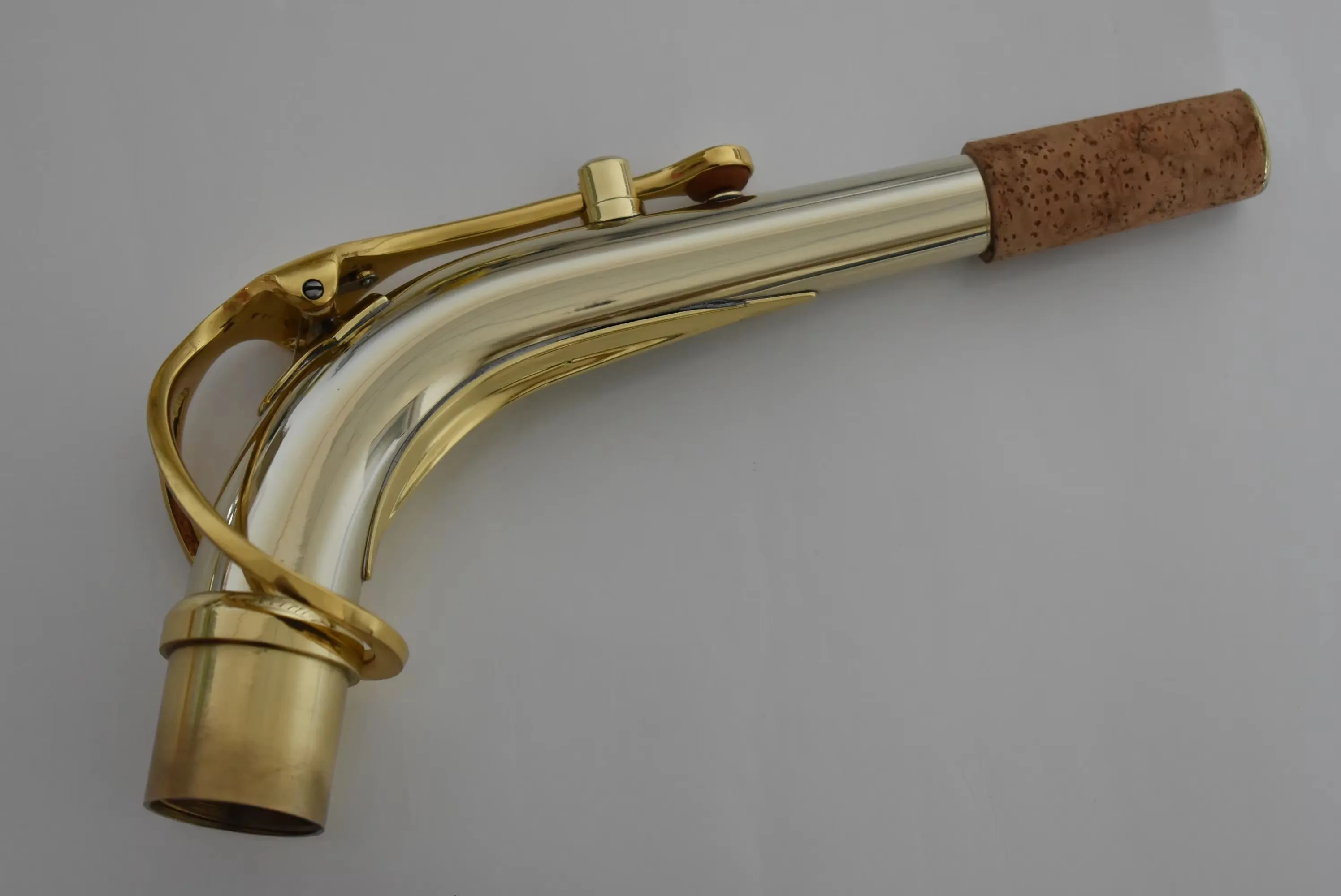 

1 Pcs Alto Saxophone Neck Pipe Bending Repair Part - Exquisite Quality Musical Instrument Accessory for Saxophone Maintenance