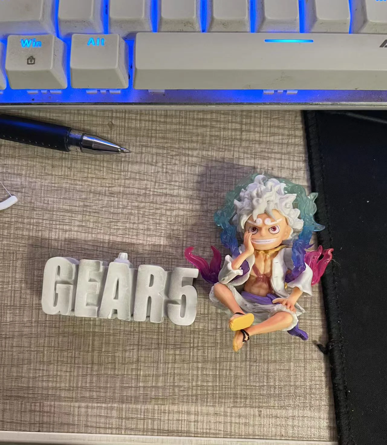 Nuevo Adorno de 10 cm de One Piece: Dios Sol Volador de Quinta Clase Nica en Forma de Letra Sentada, Modelo de Paisaje de Anime
