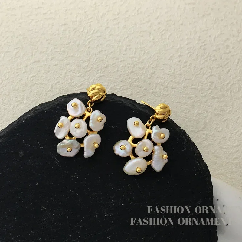 

Trendy Jewelry Irregular Pearl Earring 2024 New Trend Elegant Temperament Gold Color Drop Earrings For Women Gifts Hot Selling