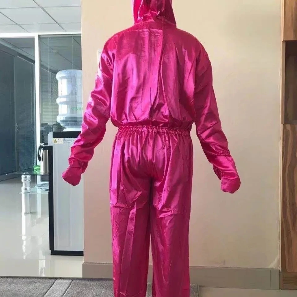 ชายหญิงสีชมพูแขนยาว Hooded Jumpsuit Silky Touch ฝักบัวใช้เอนไซม์