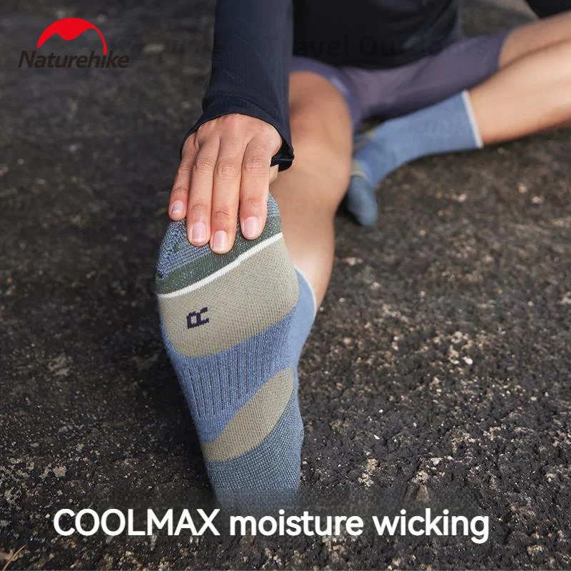 Naturehike Clash Of Colours Mid-Calf Socks Warm Hiking Leisure Outdoor Sports Running Anti-Bacteria Deodorant Straight Socks