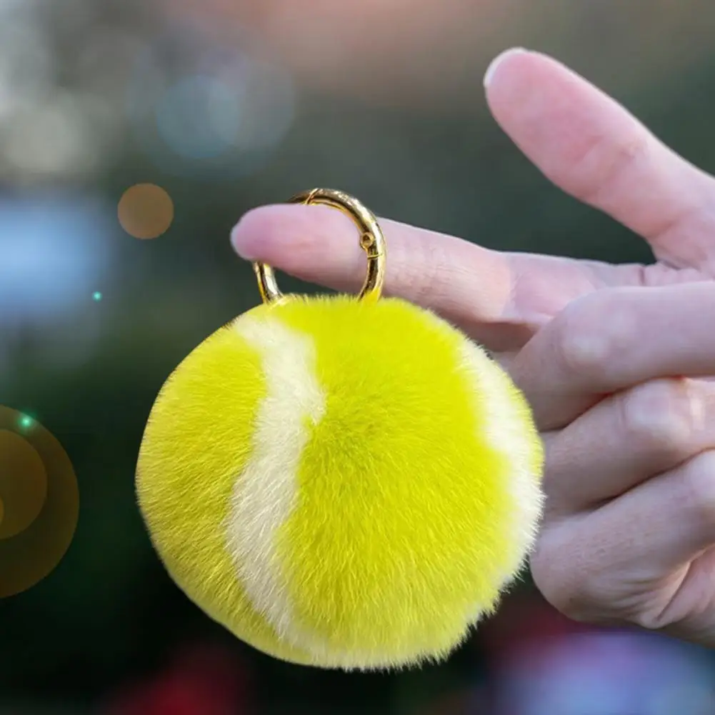 Brelok do kluczy z piłką tenisową Sportowe zawieszki Metalowy pierścień Odstresowanie Fuzzy Round Squeeze Ball Brelok do kluczy Plush Ball Pendant