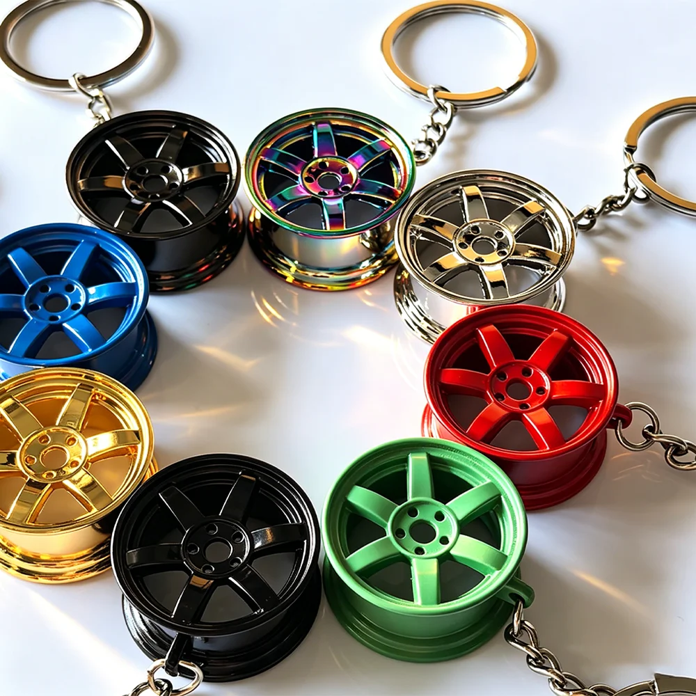 1 Stück Metall-Autoschlüsselanhänger im Felgen-Design, Mehrfarbiger Schlüsselring, Auto-Dekoration, Schlüsselhalter-Ornament