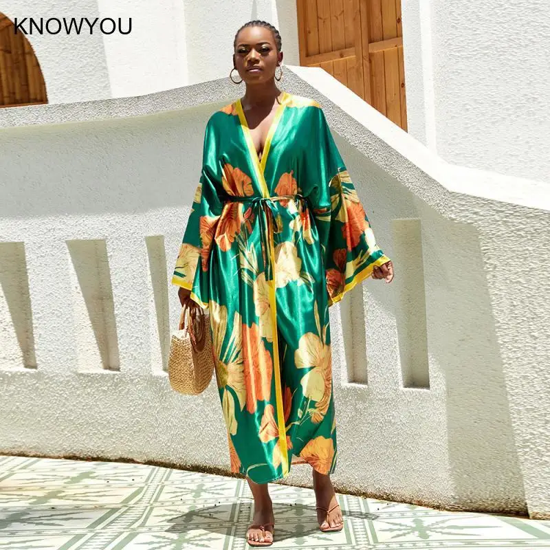 Copricostume bikini stampato in raso Lady Women Kimono Abiti avvolgenti in raso Costumi da bagno Giacca protettiva solare ampia Abbigliamento da casa casual