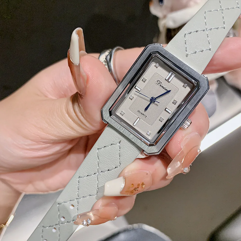 

New leather strap women's watch, simple square design, stylish and elegant women's watch, unique watch design.