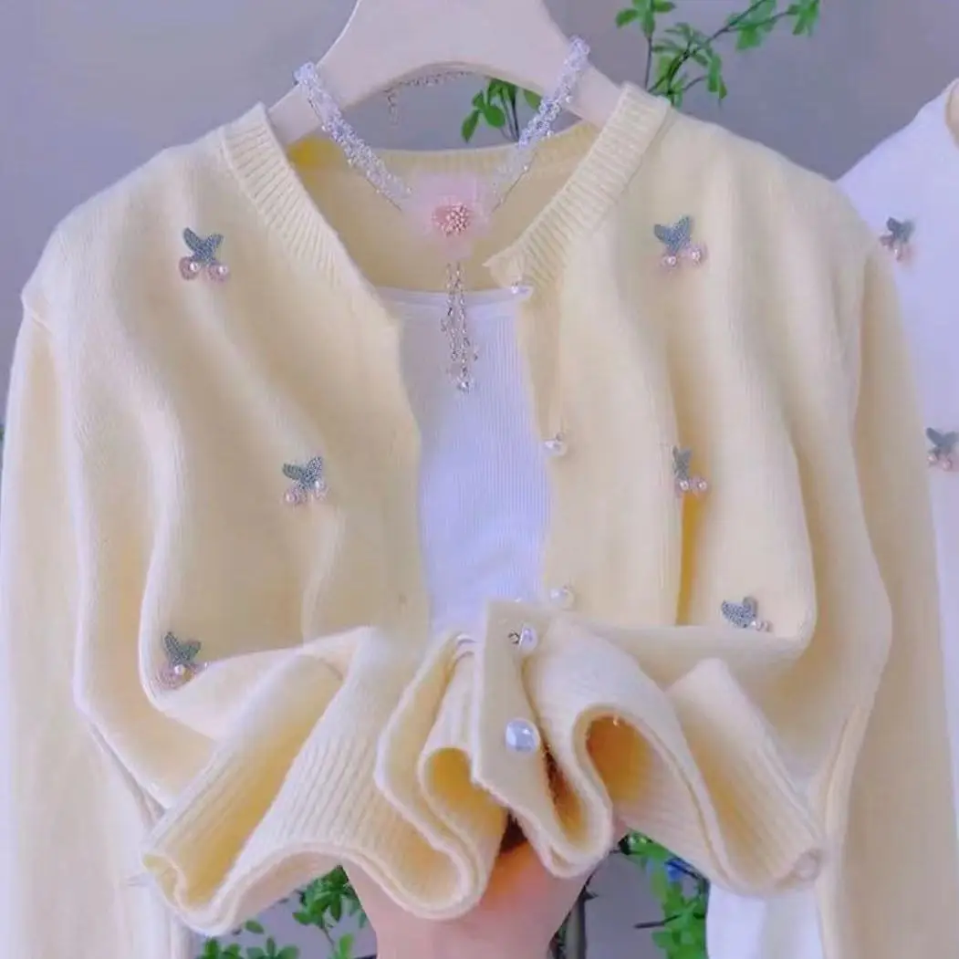 

Round Neck Sweet Knitted Cardigan 2024 Spring And Autumn New Short Style Nail Bead Flower Knitted Top