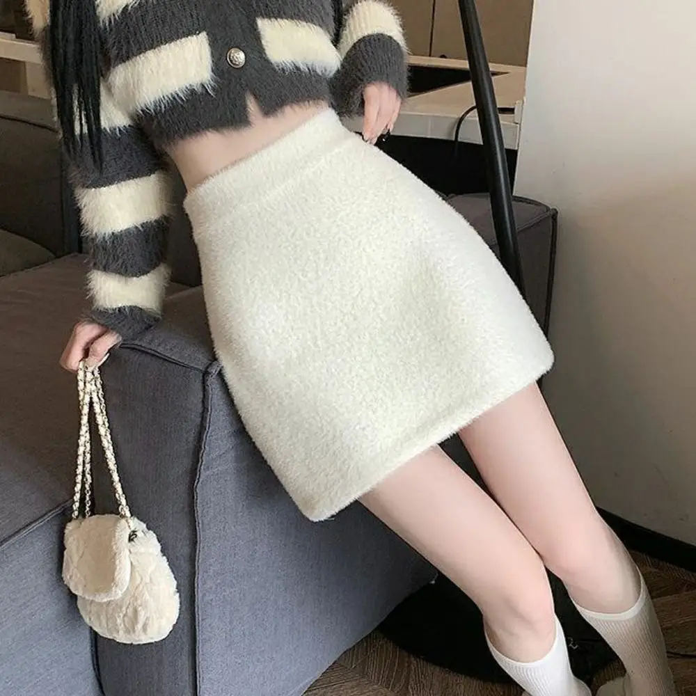 

Plush Imitation Mink Fleece Skirt Autumn Winter Retro Short Mini Skirts Ins Spicy Girl Style High Waist A-line Skirt Lady