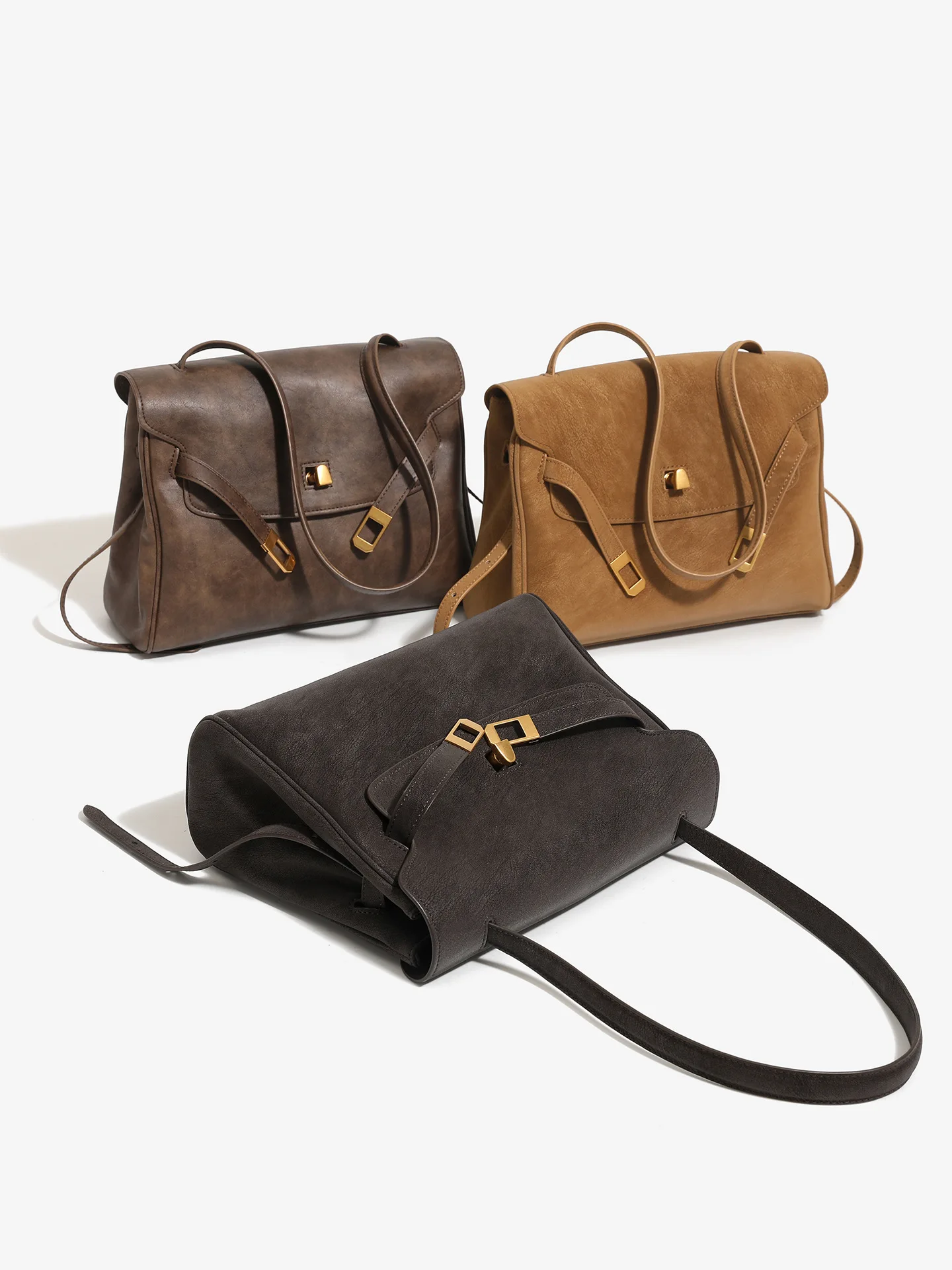 

Fashion Women Messenger Bag Vintage Soft Leather Shoulder Bag Large Capacity Crossbody Handbag 2026 New