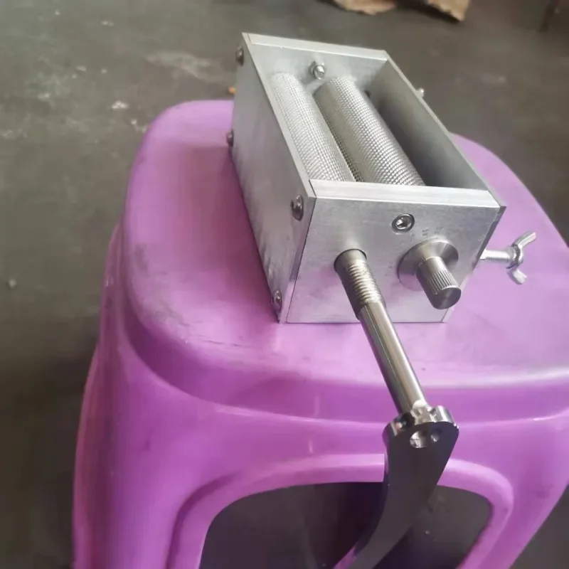 Stainless Steel Hand Grinder To Roll Crusher Grain Grinder Malt Crusher