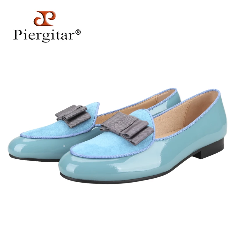 Piergitar Sky Blue Patent Leather Slip-On Loafers Fashion Bow Tie Design Men's Dress Shoes For Wedding Or Party Handmade Flats