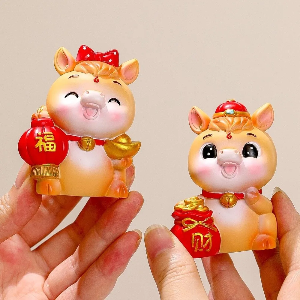 لطيف 2026 الحصان العام التميمة سنة الحصان نابض بالحياة الحصان أرقام زخرفة الراتنج الزخرفية زودياك الحصان التماثيل