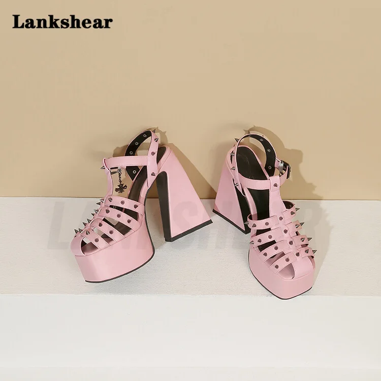 

Thick-Soled Platform Ring Buckle Cool Rivets High-Heeled Shoes Retro Fashion 2023 Summer Back Empty Baotou Fashion Sandals