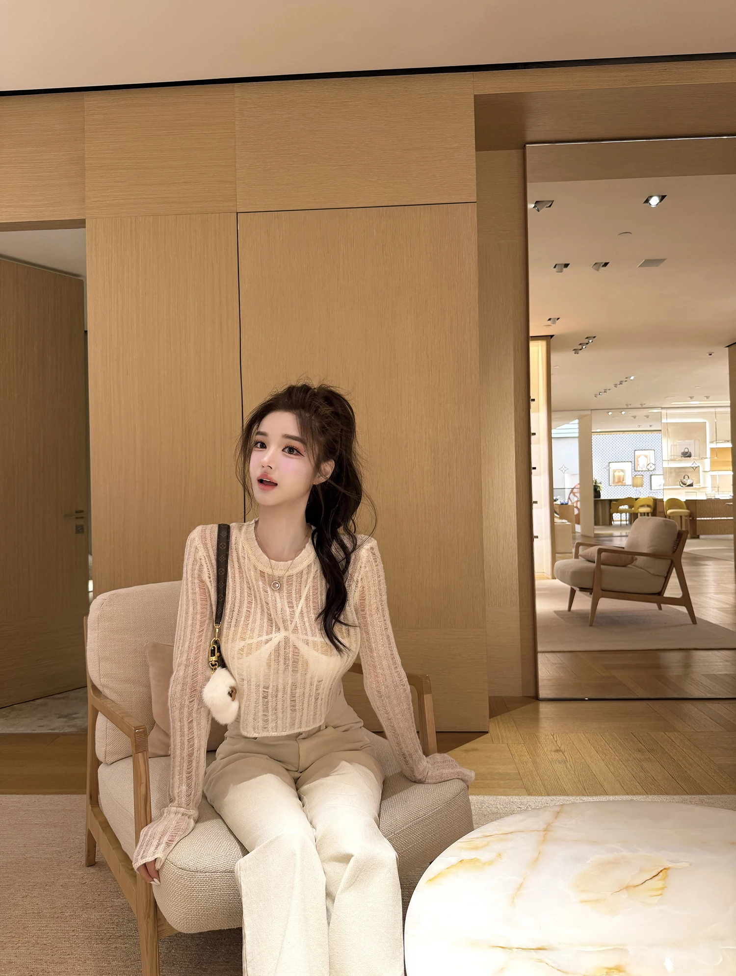 

Two-Tone Knitted Wool Blend Top Viola Ambiguous Diary Series Killer 5% Camere 5% Wool Beautiful Knitwear for Women