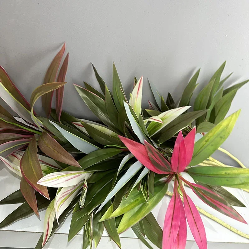 

2pcs Simulation Brazilian Wood Plants Floral Plastic Artificial Green Plant White Color Iron Leaf Fake Flower Hotel Decoration
