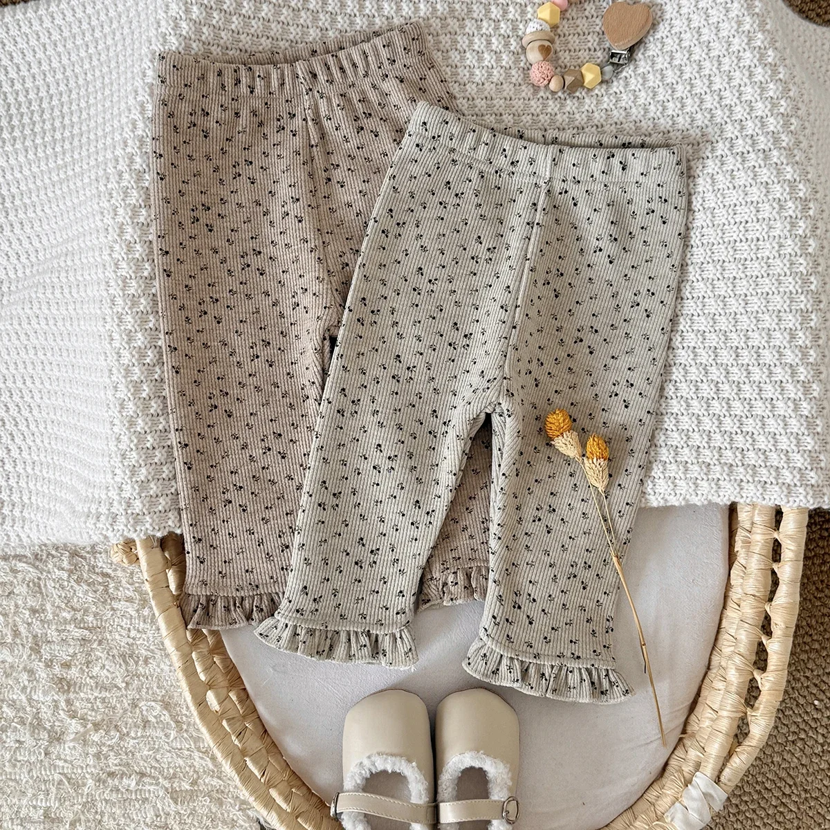 Neue Baby Mädchen Plüsch Verdickt Hosen Winter Kinder Mädchen Kleine Blumen Druck Hosen Mode Elastische Taille Lange Hosen Baby Hosen