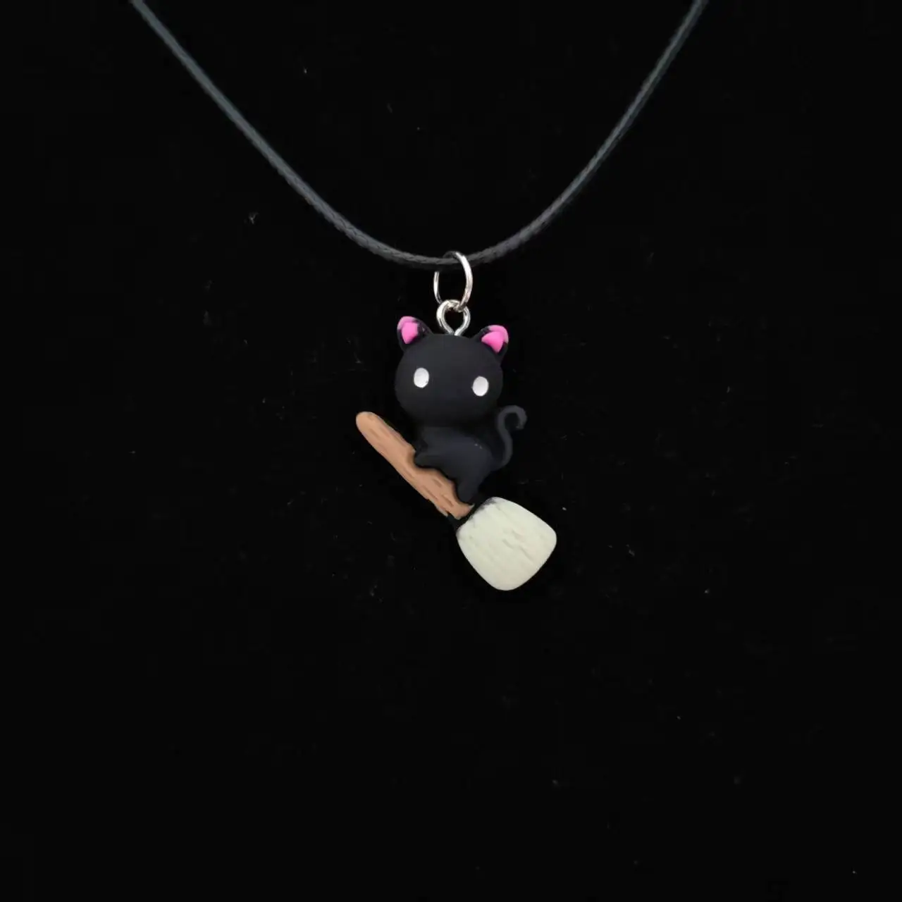 

Resin Hallowmas Balck Cat With Besom For Women Gift Children or Man Cosplay Party Jewelry Necklace