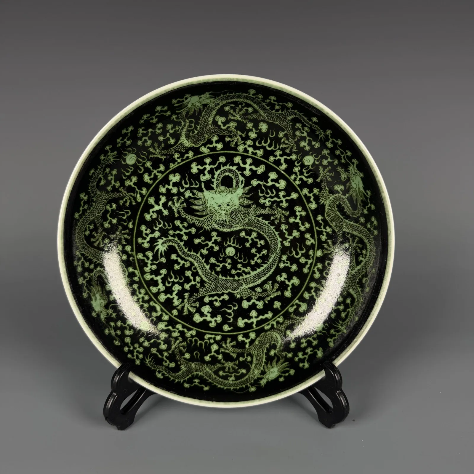 8.5 inch Chinese Black Glaze Porcelain Plate Qing Yongzheng Green Dragon Pattern