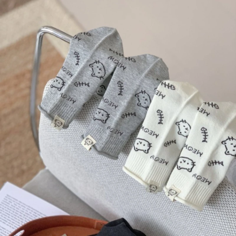 للجنسين الجوارب الجدة القط مع هيكل السمكة التصحيح الشارع الشهير الجوارب عارضة منتصف العجل طول لينة البوليستر تصميم دائم لطيف الحيوان