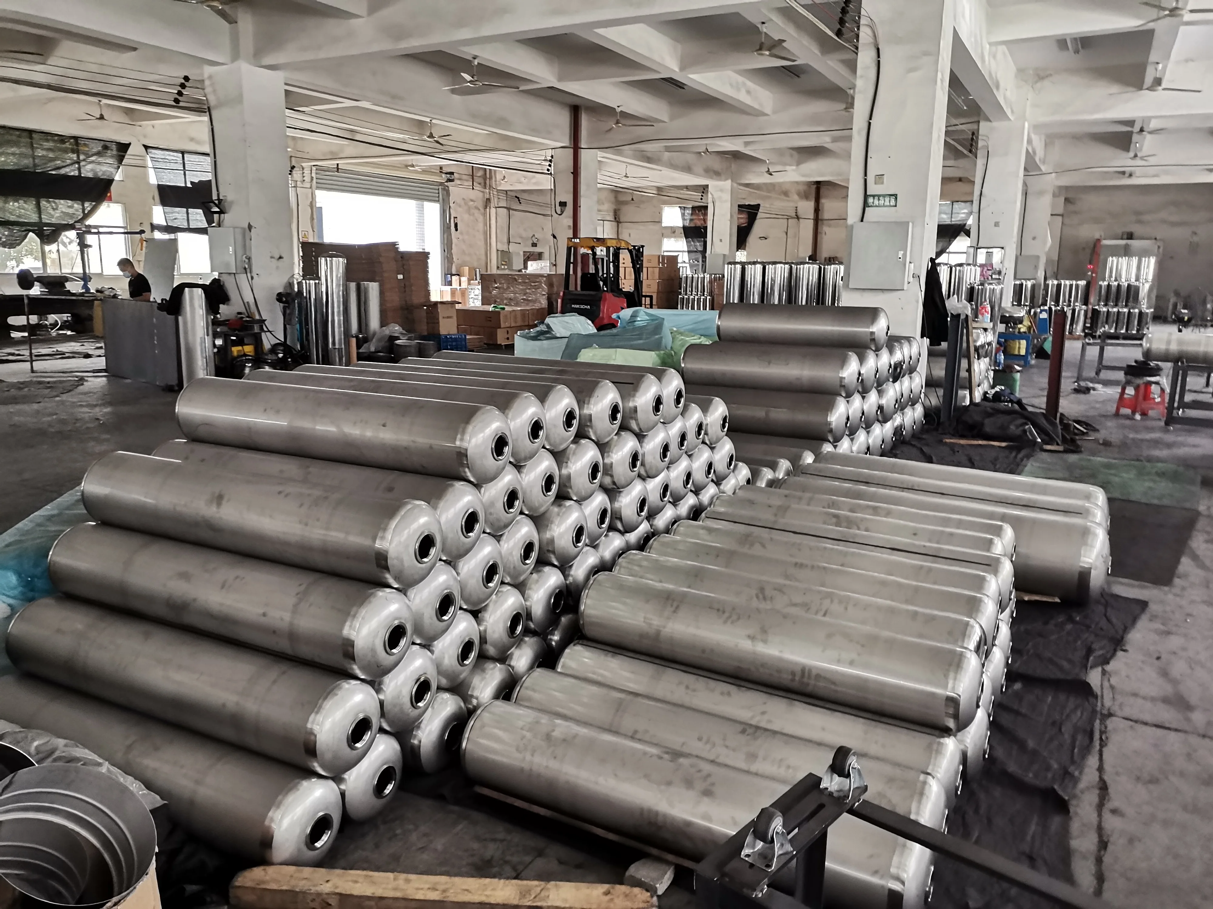 2025 سفينة ضغط من الفولاذ المقاوم للصدأ 1054 1354 1465 الشركة المصنعة لخزان ضغط أوعية المياه من الفولاذ المقاوم للصدأ