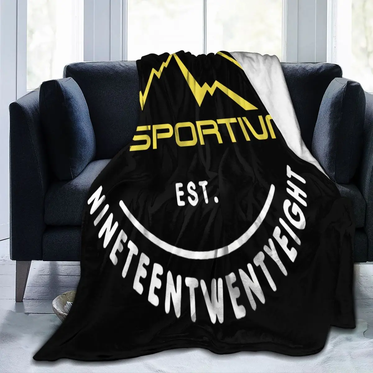 Throw Blanket Lasportiva Nero La Sportiva Montagna Micro Fleece Blanket Blanket Personalized Portable For Camping Nice Gift