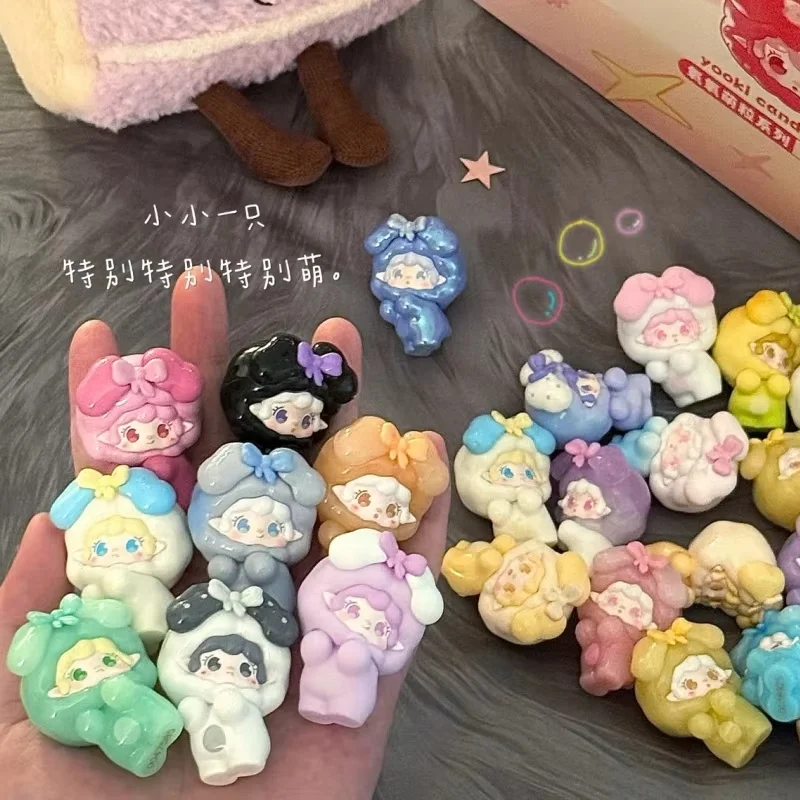 ของแท้ Yooki Candy Boom Series Kawaii Mini Blind กระเป๋าน่ารัก Mini ถั่วโต๊ะตกแต่ง Mystery กล่องของขวัญที่กําหนดเองสําหรับสาวของเล่น