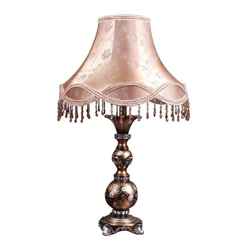 

*European Table Lamp Luxurious Living Room Bedroom Study Villa Hotels LED Retro Creativity Bedside Desk Light