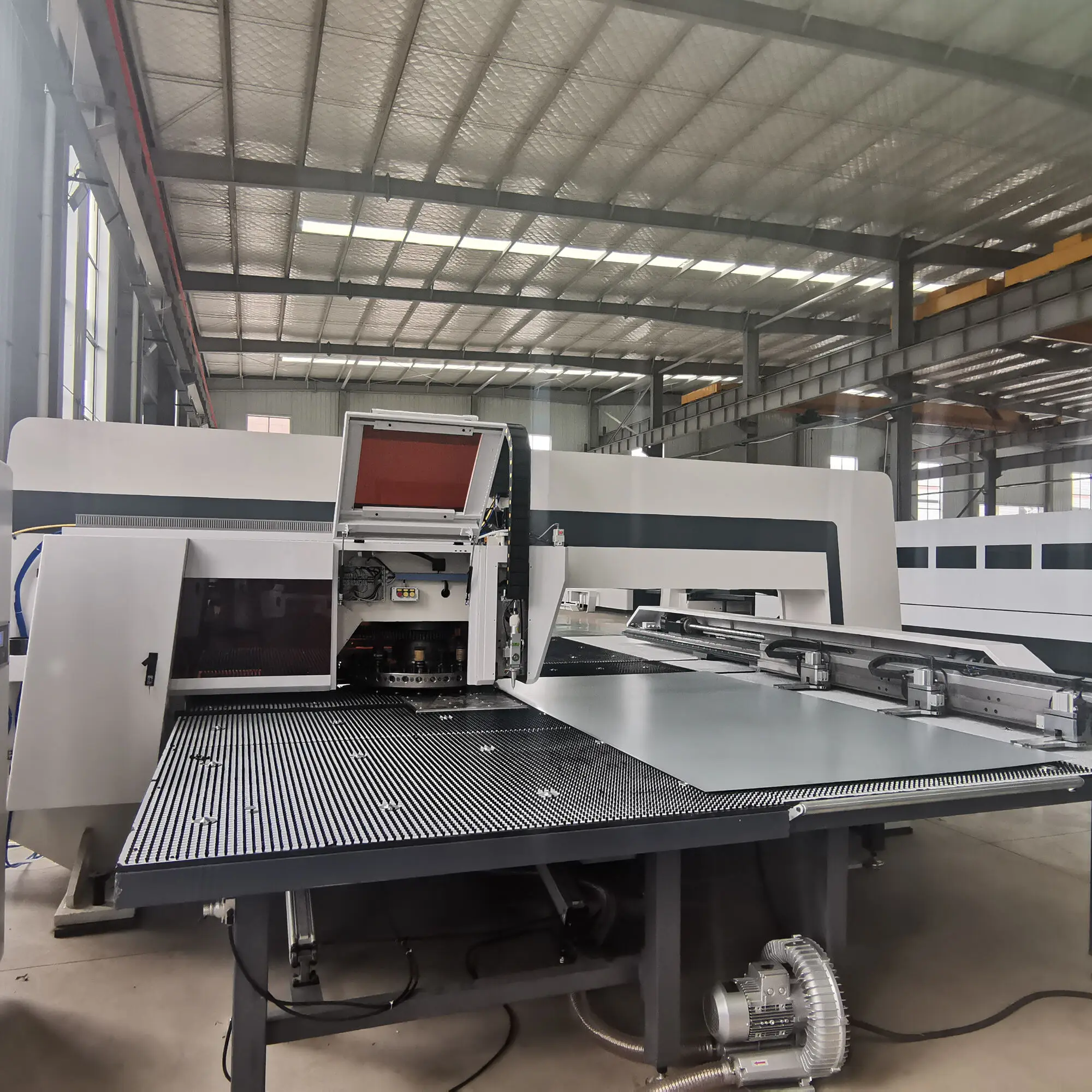 Combined CNC Turret Hine With Laser Cutter Can Cutting And Punching Sheet Metal